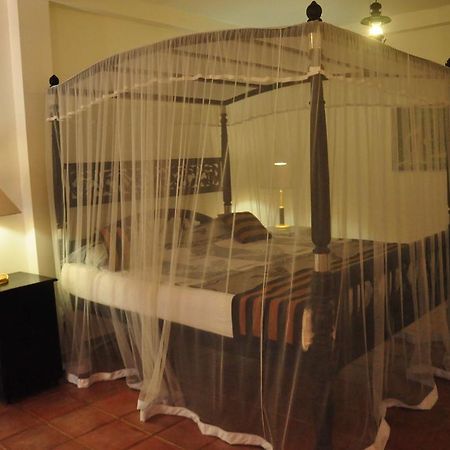 أونا واتونا Asantha Guest House الغرفة الصورة