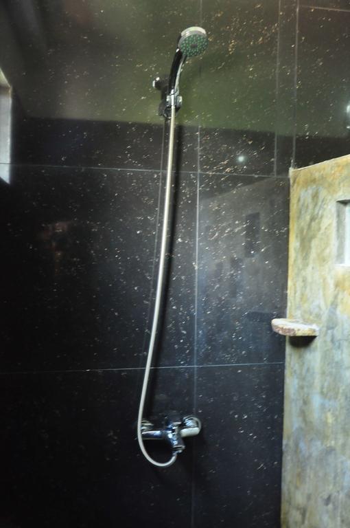 أونا واتونا Asantha Guest House الغرفة الصورة