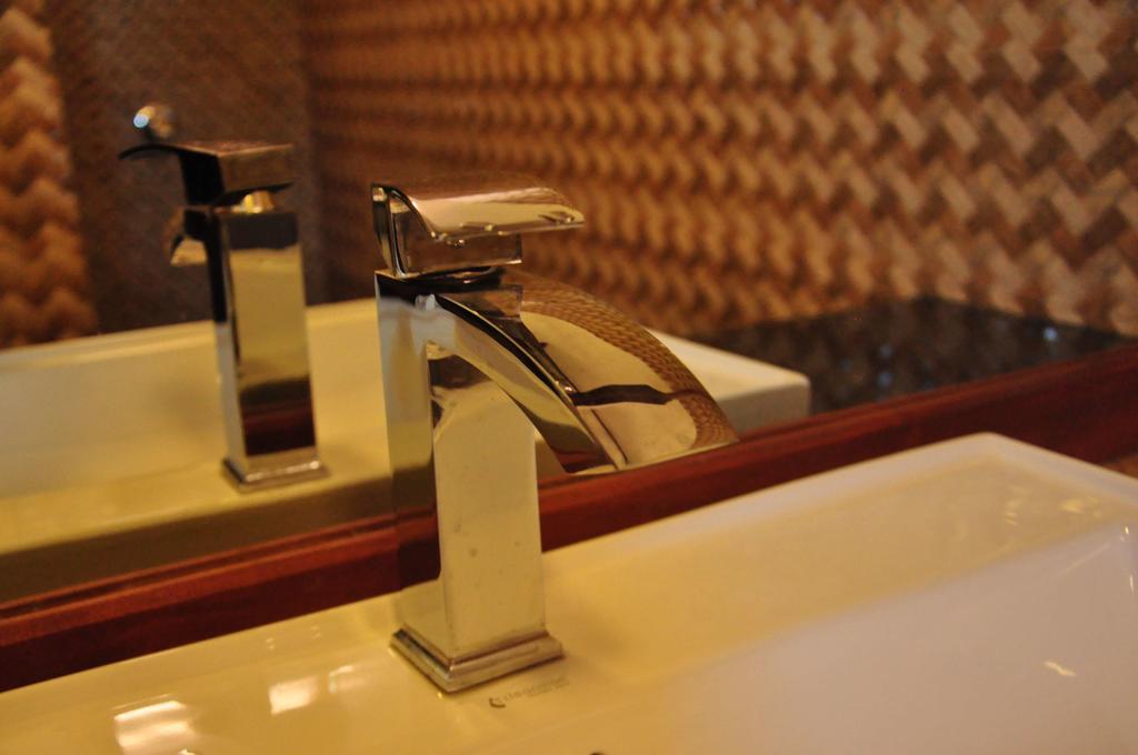 أونا واتونا Asantha Guest House الغرفة الصورة