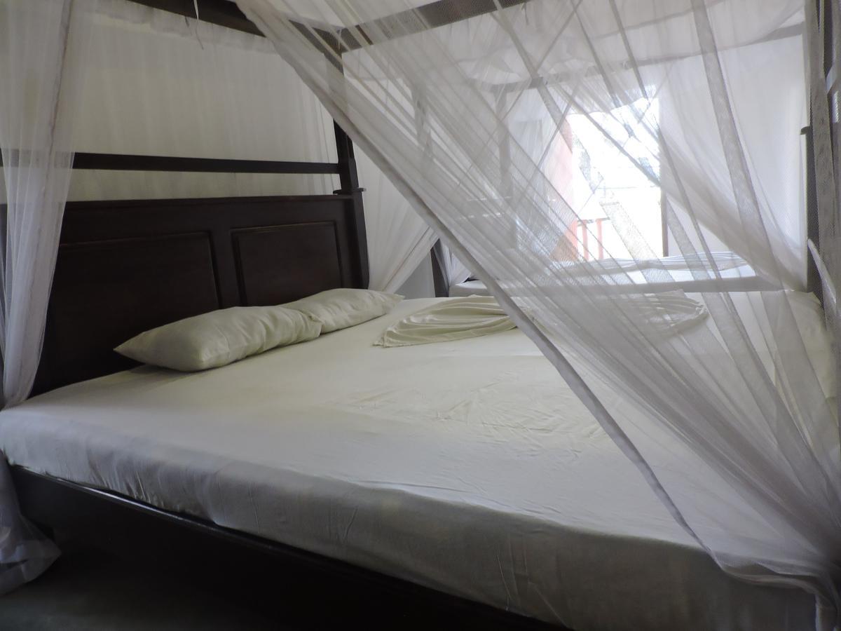 أونا واتونا Asantha Guest House المظهر الخارجي الصورة