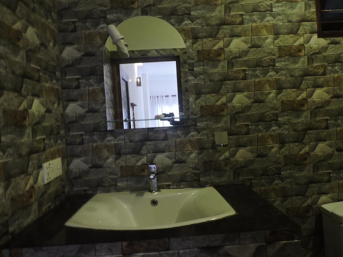 أونا واتونا Asantha Guest House المظهر الخارجي الصورة