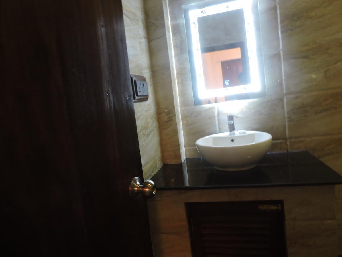 أونا واتونا Asantha Guest House المظهر الخارجي الصورة