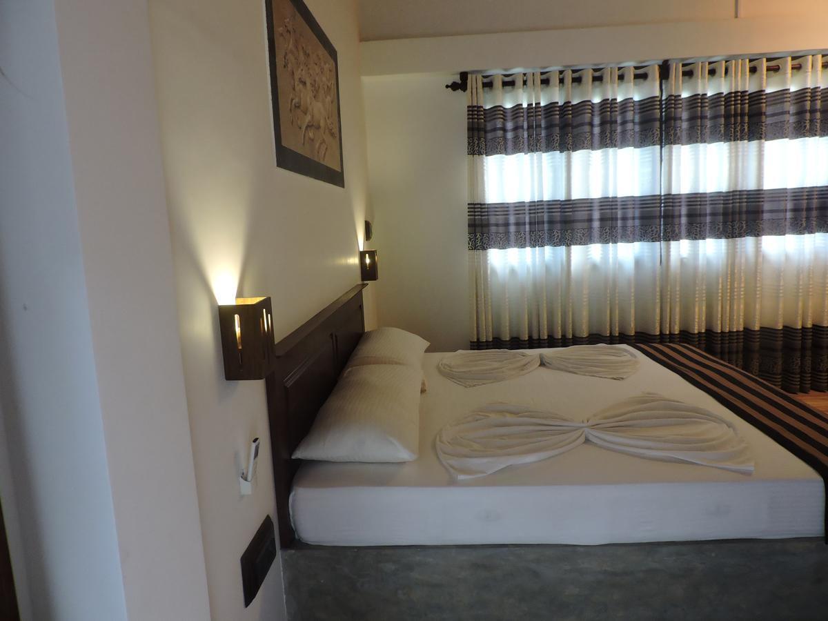 أونا واتونا Asantha Guest House المظهر الخارجي الصورة