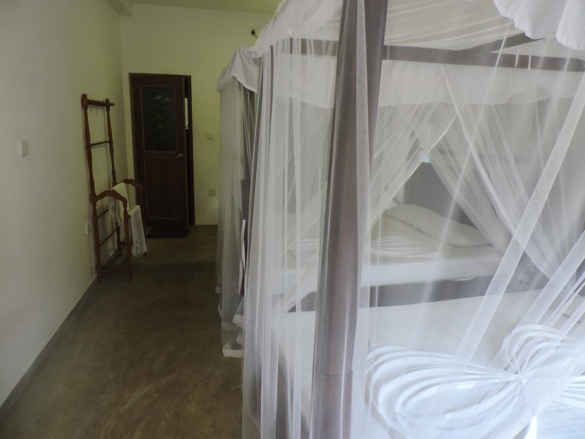 أونا واتونا Asantha Guest House المظهر الخارجي الصورة