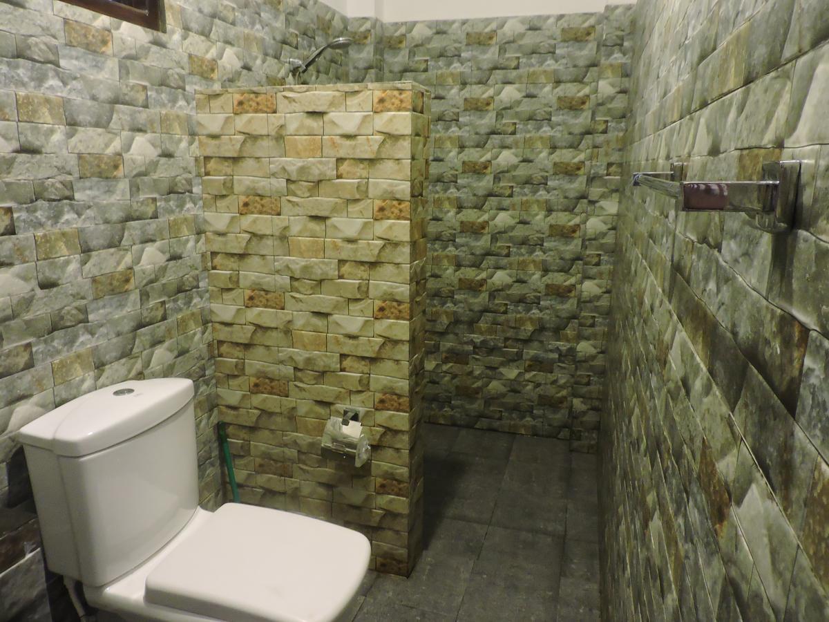 أونا واتونا Asantha Guest House المظهر الخارجي الصورة